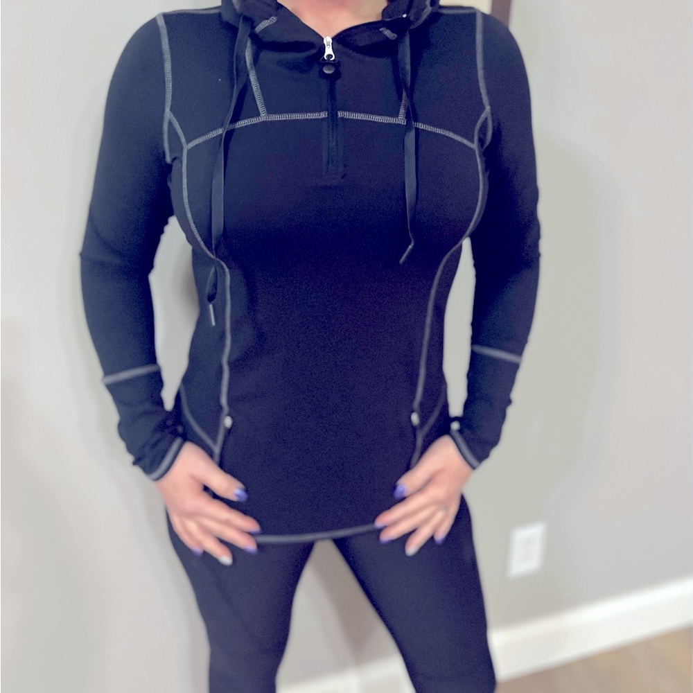 Kirkland medium long sleeve top